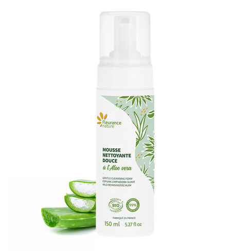 mousse nettoyante douce à l'aloe vera cosmétique bio